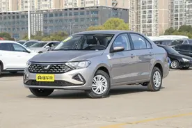 捷达VA3对比大众桑塔纳，谁更值得购买？图片