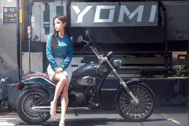 国产首款自动挡巡航，宗申YOMI上市，售价9980元！图片