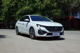 操控表现出色，10万价位的合资家用车，试驾标致408图片