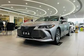 2022款丰田亚洲龙购车手册，哪款最值得购买，结果一目了然图片