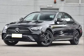 44.82万！体验奔驰E级（进口）：2.0T+9AT，搭载悬架软硬调节图片