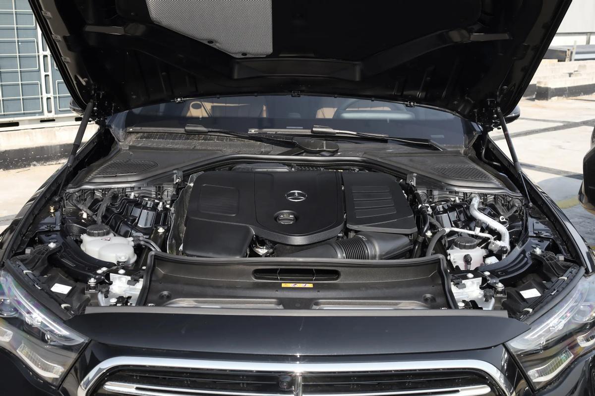 E260L与E300L对比_奔驰E级价格下降_奔驰新e300l 驾驶模式c与e的区别
