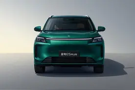 新款赛力斯蓝电E5将上市，换装新前脸，5/7座都有，纯电续航150km图片