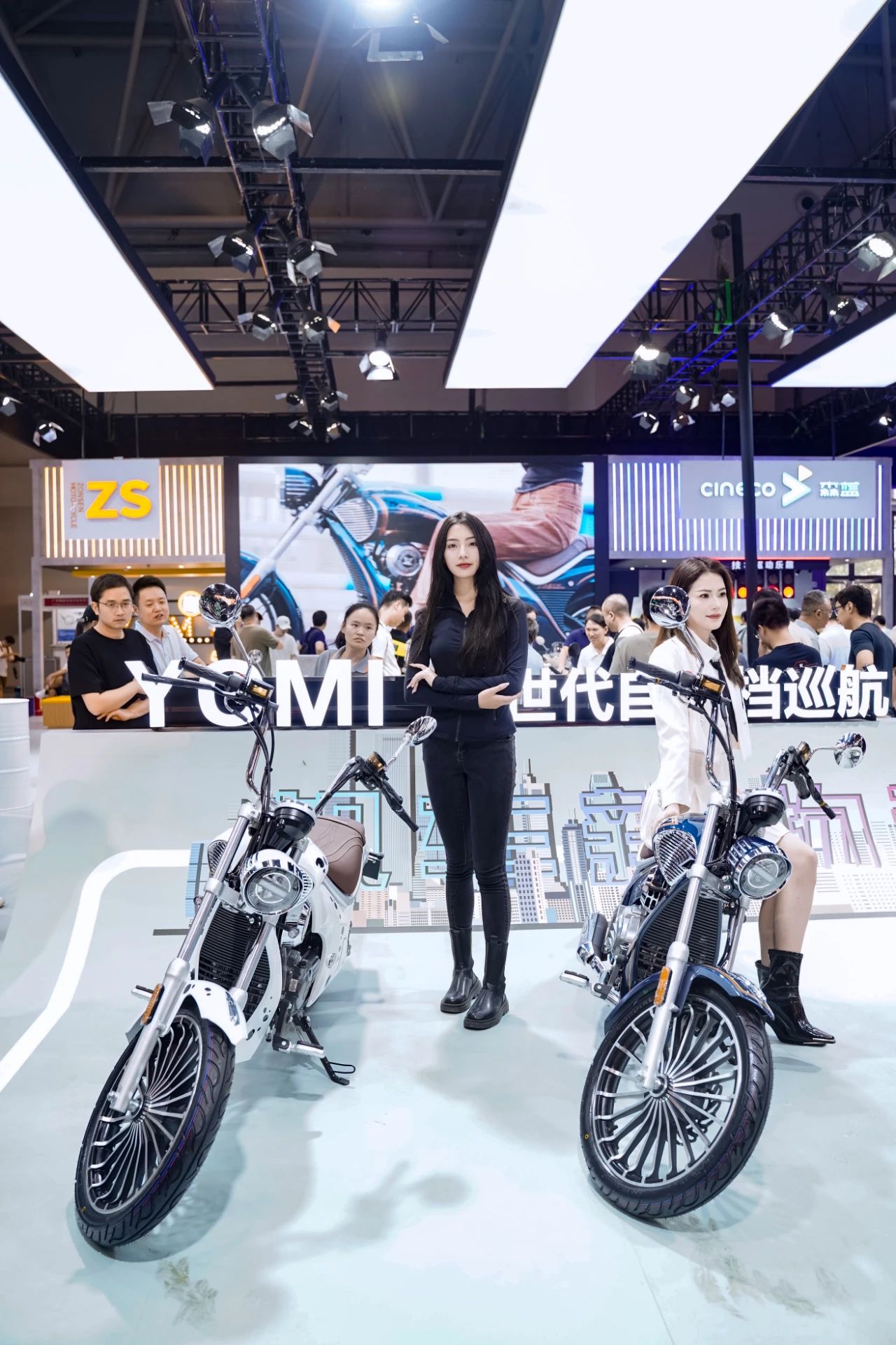 今天不聊摩托车！就来一起看看本届摩博会的美女模特吧1436|小老婆汽機車資訊網
