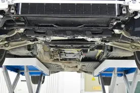 说起底盘设计，还得看德系，还得说奔驰图片