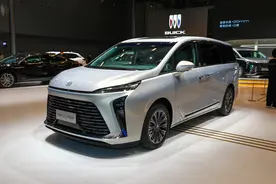 新车 | 售26.99万元起 新别克GL8陆尊广州车型亮相 起售价降低4.8万元图片