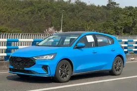 长安福特新款福克斯两厢版实车曝光！搭载1.5T四缸，或二季度发布图片