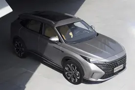 11.79万元起售，买这款性价比最高！第三代荣威RX5购车手册图片