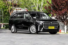 想买中型MPV，不妨看看这辆车，座椅布局2+2+3，空间大还好开图片