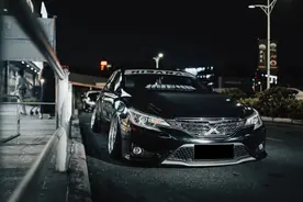 丰田锐志原汁原味的素雅姿态，这样的改装看起来太舒服了图片