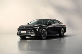 曾经卖30万的它，现在竟然只要15万！图片