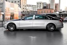 迈巴赫S680 100周年纪念版，搭载6.0T V12发动机，售价399.8万图片