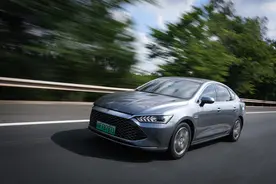 10.58万起 百公里油耗3L！比亚迪秦PLUS DM-i试驾体验图片