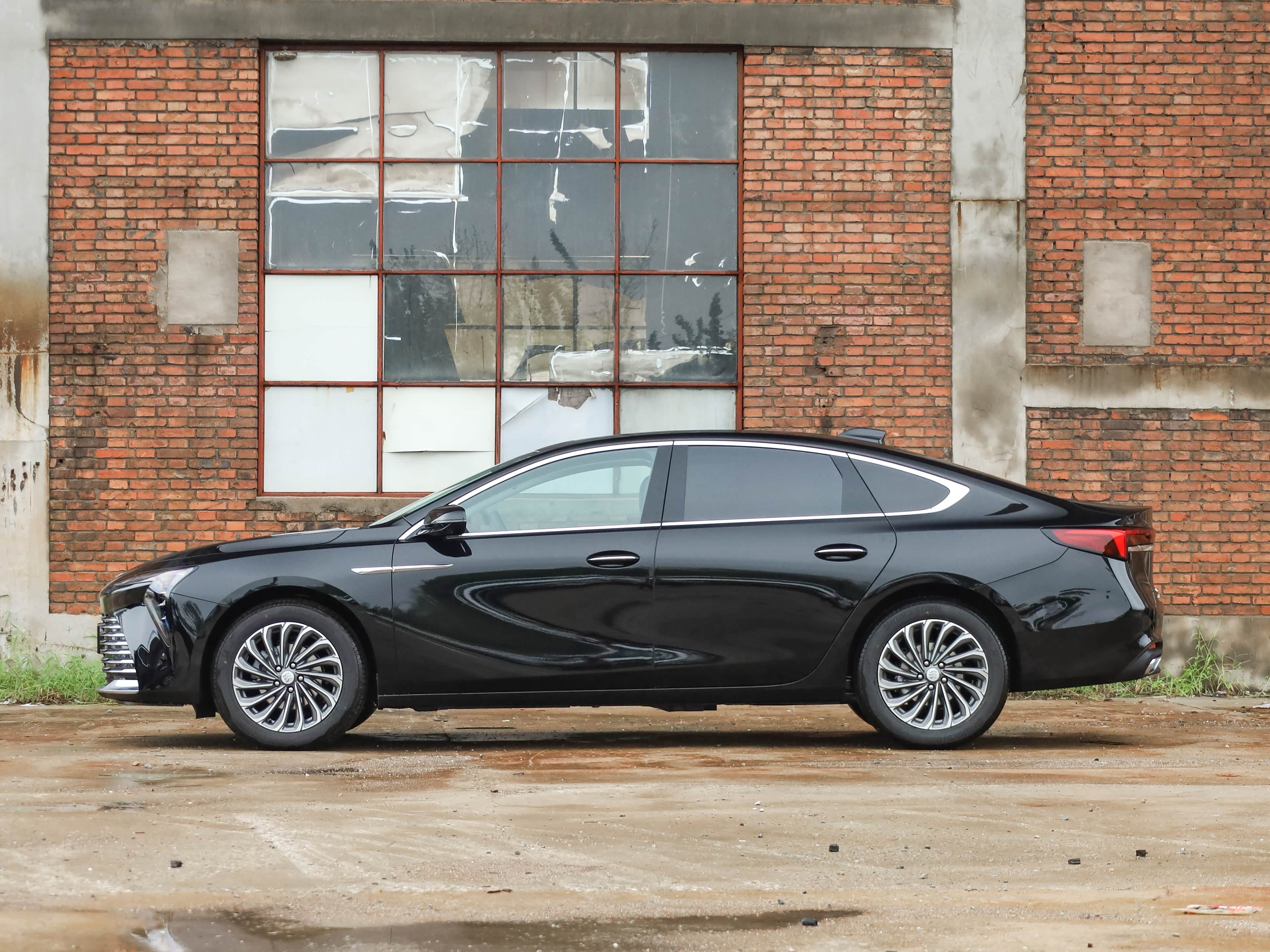 新君越2.0t油耗大吗_别克君越2.0T动力表现_别克君越降价5万