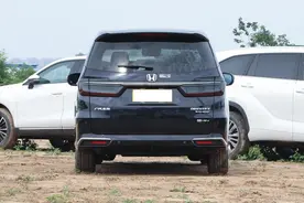 本田终于厚道了！7座MPV降到19万，油耗6.4L，还看国产新能源？图片