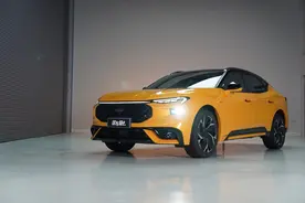 2.0T马力很大，为什么福特还要再给蒙迪欧塞个大电机？图片