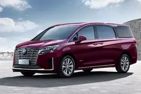 别克GL8改款上市，三大系列20款车型，售价23.29万元到53.39万元图片