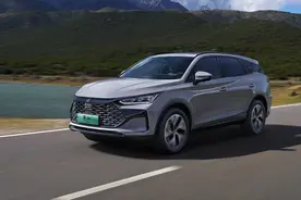 2025款比亚迪唐DM-i指南：油耗只降了0.1L，首推18.78万的尊荣型图片