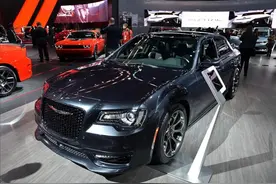 实测克莱斯勒300C，搭载6.4L+8AT，自吸时代最后的“绝唱”图片