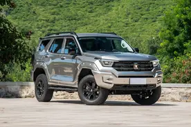 省油的硬派SUV，车长5米，配2.0T+9AT，透明底盘，吃92号“粗粮”图片