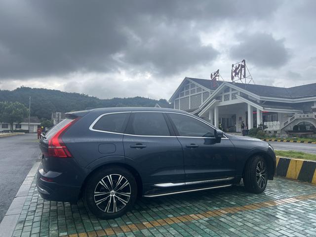 沃尔沃XC60雨季自驾雁楠公路：安全欣赏风景与开车经验分享