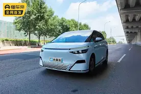 小鹏X9：续航里程标称实在，智能驾驶第一梯队图片