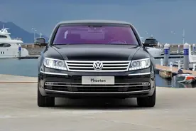 配V8发动机，售价149.98万元，带你看2015款大众辉腾 4.2L 奢享版图片