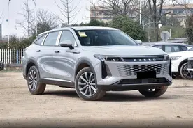 试驾星途瑶光C-DM，细节配不上高端人设，但平顺性值得肯定图片