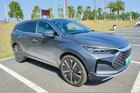 452千瓦动力带后桥差速锁，亏电油耗仅6.5L，唐DM-p值30万元吗？图片