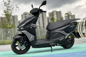 测评QJmotor鸿125︱做车易，做精品难图片