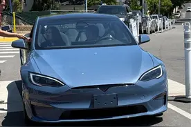 新车 | 细节微调，增全新车漆，或年内发布，新款特斯拉Model S实车图片