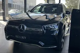 实拍现款奔驰GLC，即将迎来换代，现在抄底还是等新款？图片