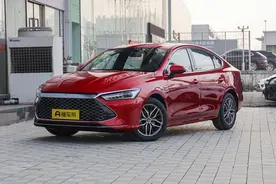 全方位体验比亚迪秦PLUS DM-i，值不值得入手？图片