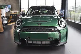 2.0T性能进口豪华代步车，高品质4座设计，油耗6.2L，带你看MINI图片