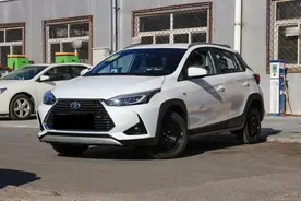 小身材大空间，5升油耗自动挡，带你看丰田YARiS L 致炫图片