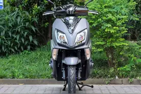 铃木UY125：这台小踏板，凭什么能火这么多年？图片