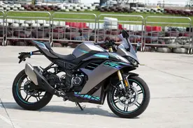 降价不降质、还增配驾姿可调功能：无极RR250 Free版果然不俗图片