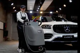 为什么要清洗汽车顶棚？怎样合理清洗顶棚呢？图片