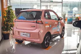 顶配不到5万，一公里仅5分钱，5款纯电小车，哪款最适合年轻人？图片