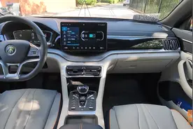 买车高配和低配有啥差距，该如何选择？给你实在的建议图片