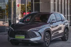 次低配宋L DM-i实车到店，配刀锋轮毂+DM 5.0，将于7月25日正式上市图片