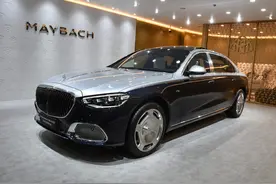 长5470mm，配6.0T的12缸引擎，限量100台，带你看奔驰迈巴赫S680图片