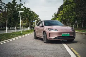 试驾问界M5纯电版：隔音更好，空间中规中矩，智能化水平依旧领先图片