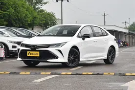 省油还省心，配置高价格低，带你了解丰田卡罗拉图片