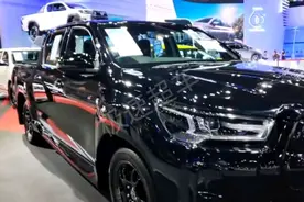 丰田“皮卡王”来了，实拍GR海拉克斯，2.4T+四驱，对标纳瓦拉图片