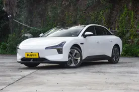 汽车工程师毒舌测评，小鹏MONA M03降本的细节在哪里?图片