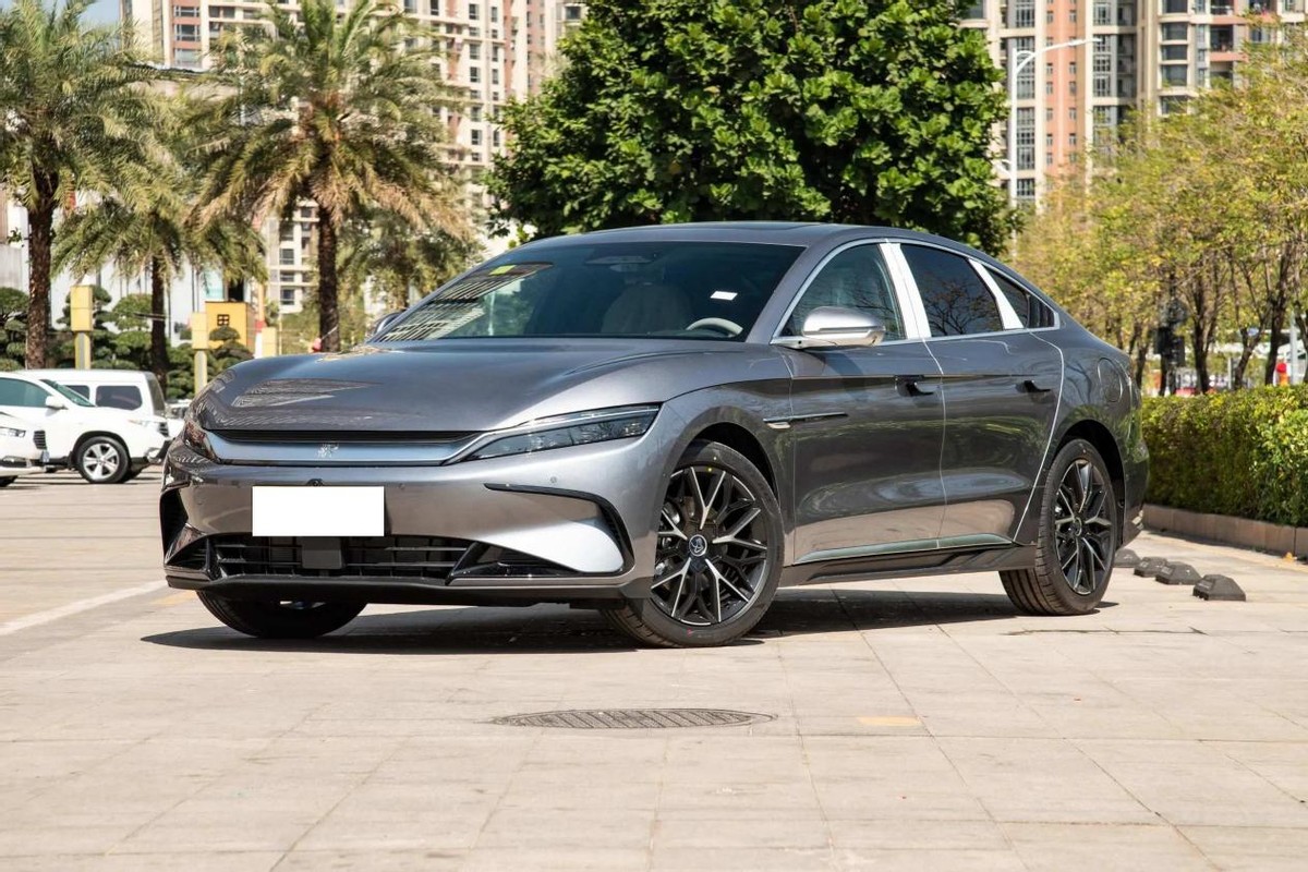 比亚迪_比亚迪汉DM 对比 奇瑞风云A9L 落地价分析