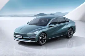 完全不像五菱的车，星光“换脸”，全新设计语言能引领潮流吗？图片