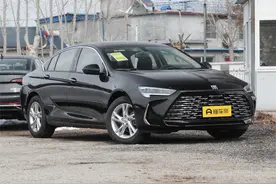 新车 | 一口价10.69万元起/1.5T中型车，别克君威改款25T超享版到店图片