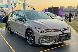 新车 | 限时成交价19.4999万元/降1.4901万，新款高尔夫GTI购车政策图片